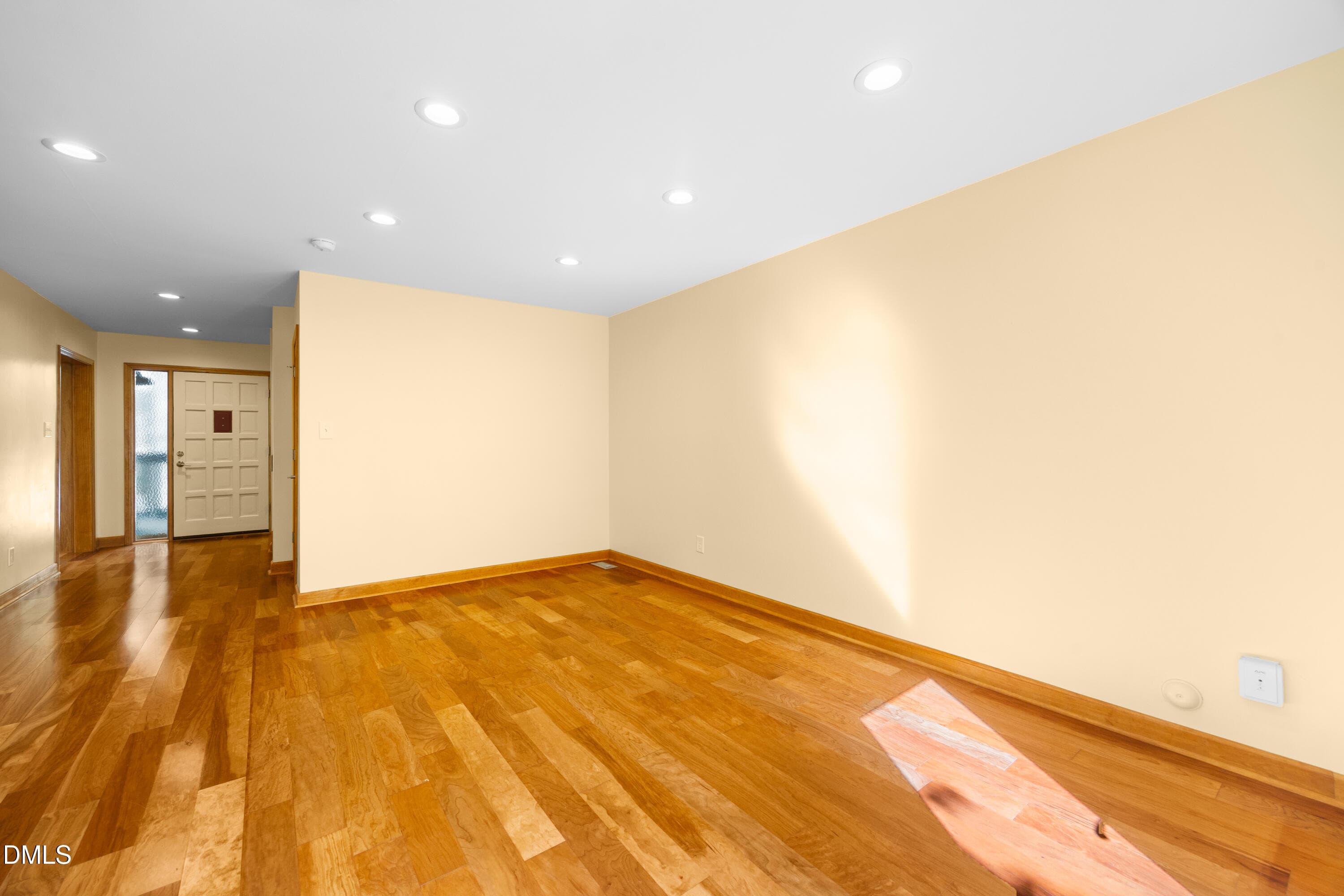 Living 1 - 4100 Five Oaks Drive 11, Durham, NC 27707, Durham