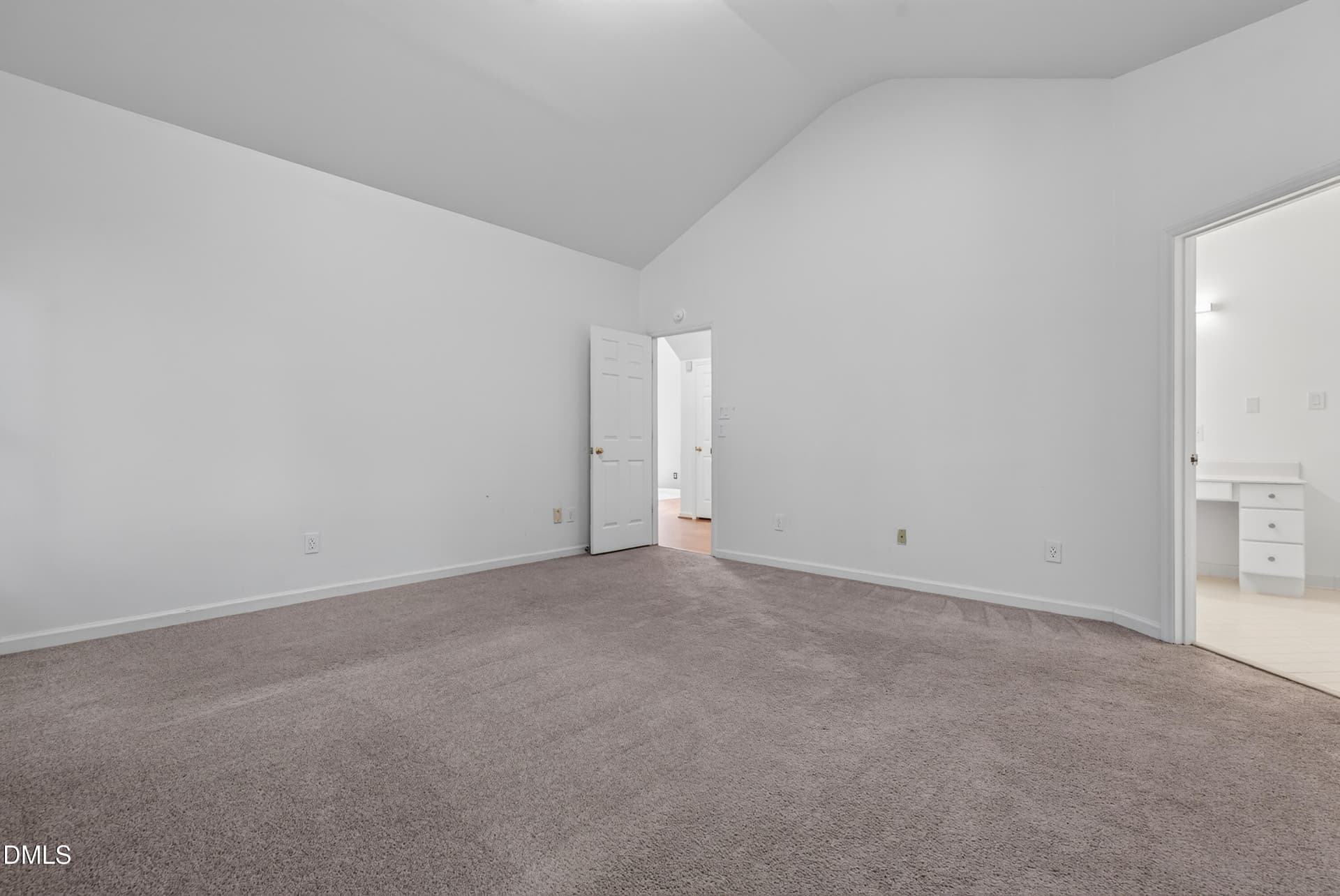 025 - 102 Powder Mill Court, Cary, NC 27518