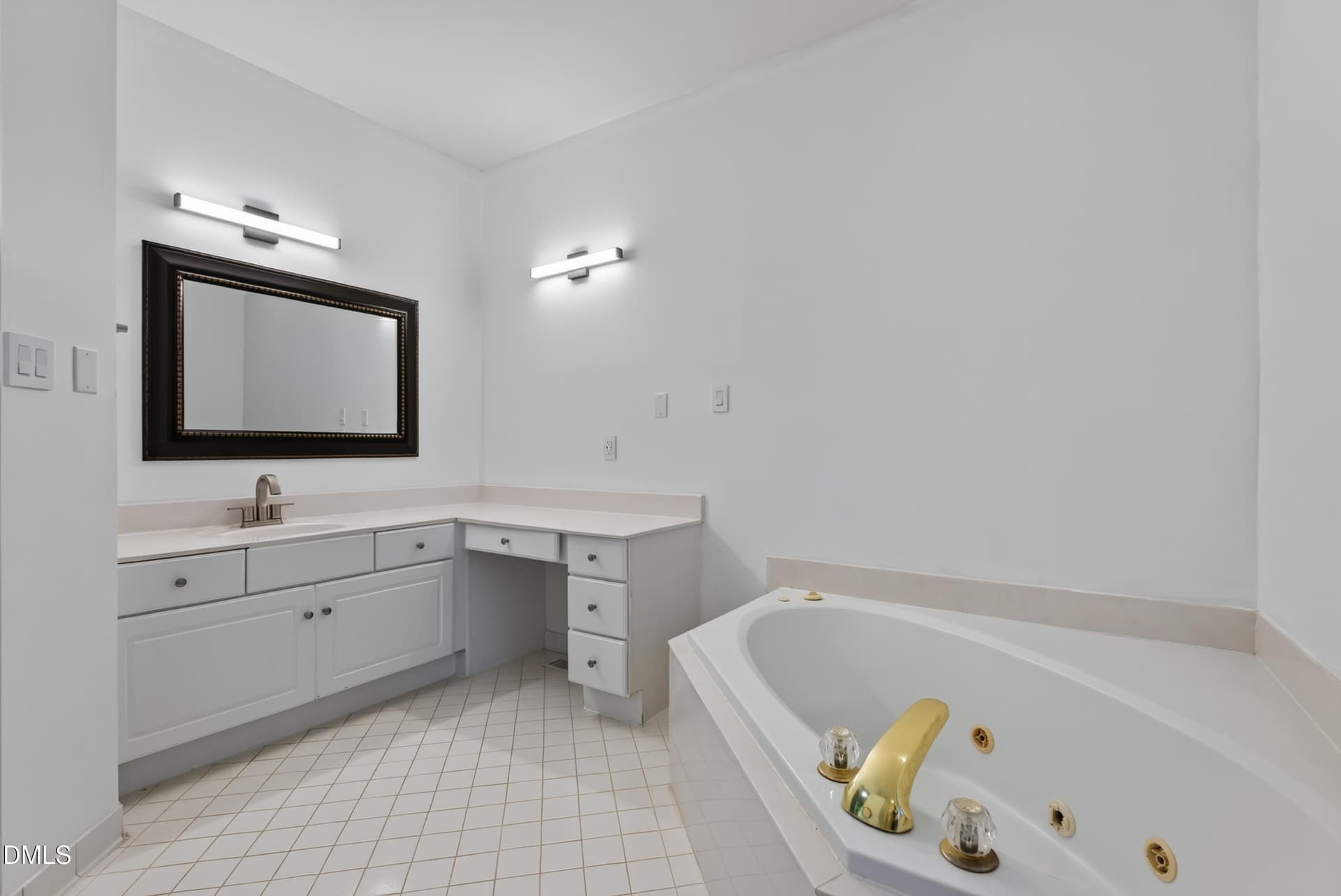 027 - 102 Powder Mill Court, Cary, NC 27518