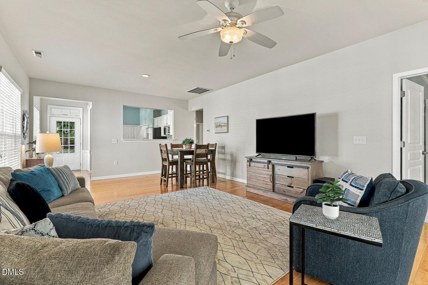 027-006-Family Room-1500x1000 - 814 Endhaven Place, Cary, NC 27519, Cary