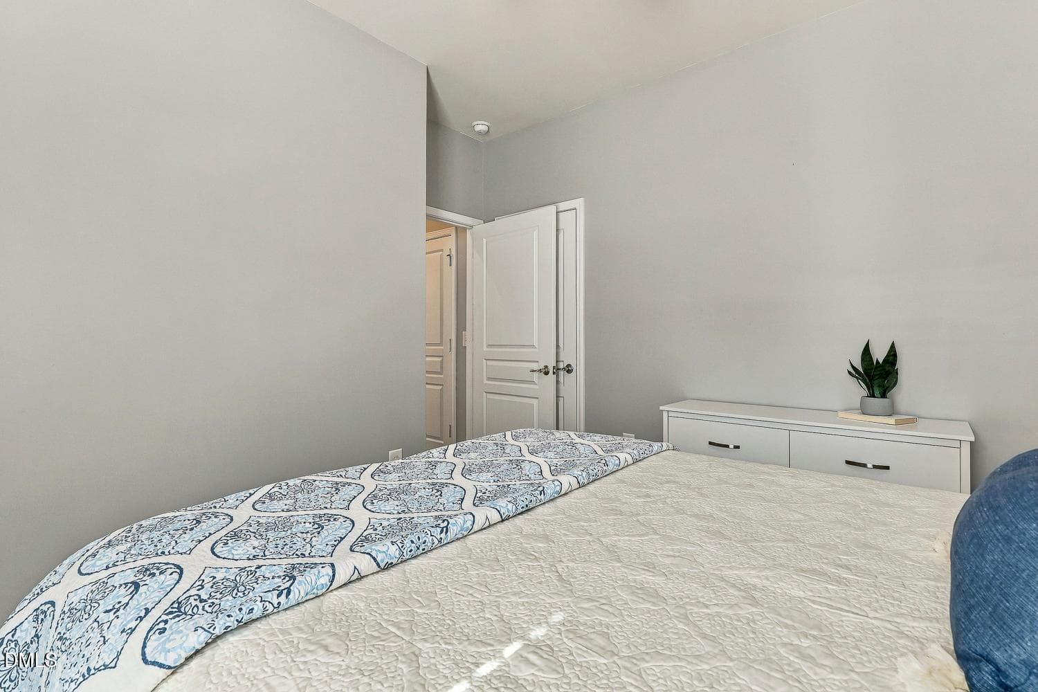 043-035-Bedroom 3-1500x1000 - 814 Endhaven Place, Cary, NC 27519, Cary
