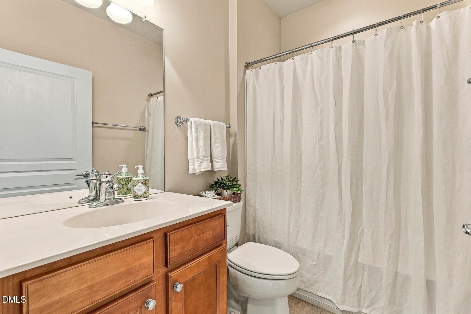 046-037-Bathroom 2-1500x1000 - 814 Endhaven Place, Cary, NC 27519, Cary