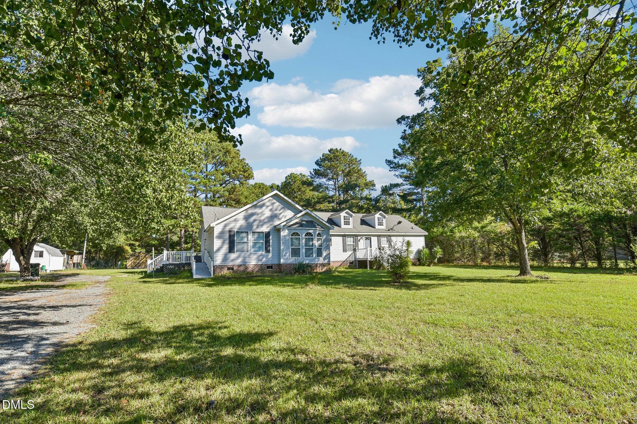160 E Forest Oaks Drive, Sanford, NC 27330