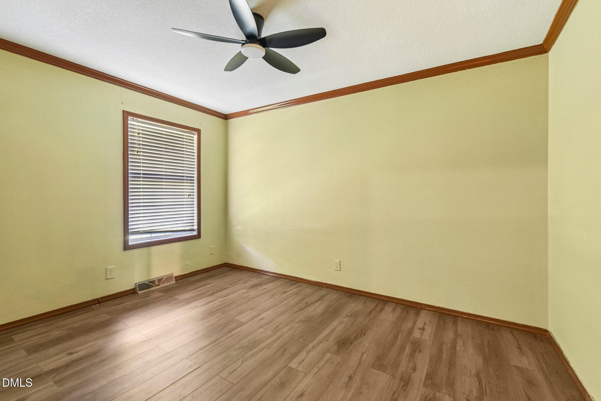 38-web-or-mls-E Forest Oaks Dr-S1410-038 - 160 E Forest Oaks Drive, Sanford, NC 27330, Sanford