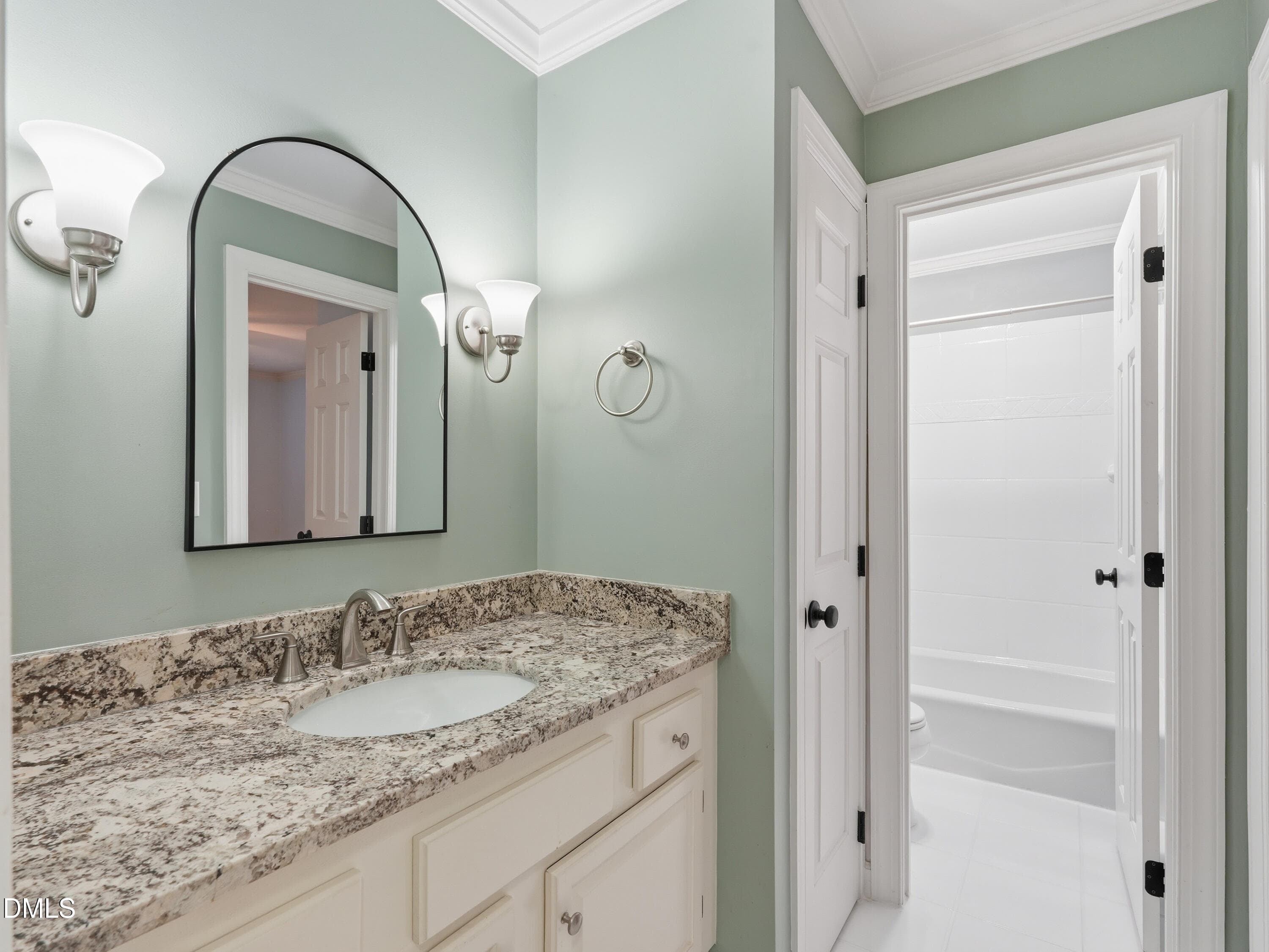 pearce-media-623-crabbery-ln-25 - 623 Crabbery Lane, Raleigh, NC 27609, Raleigh