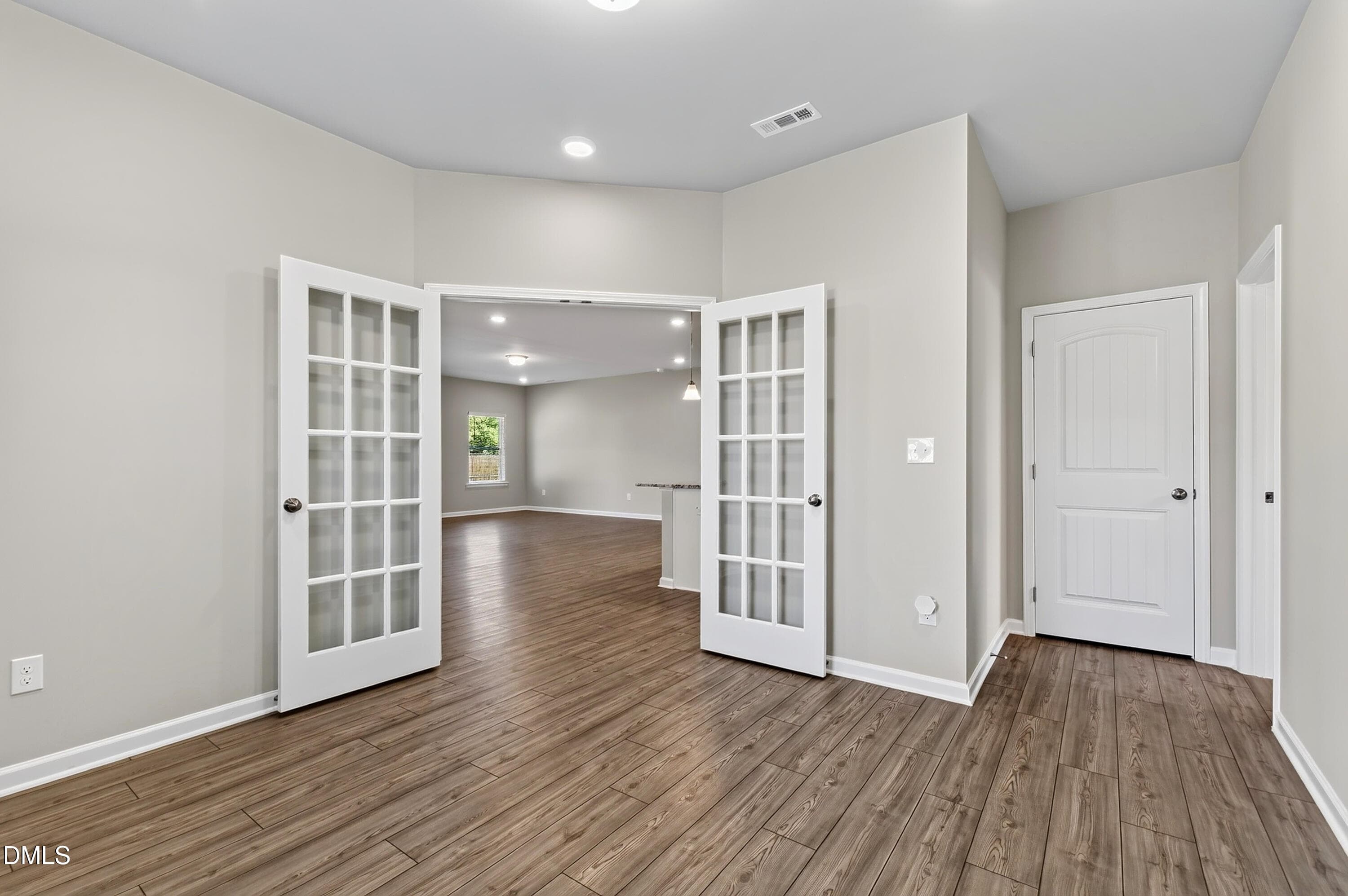 Office - 220 Citizens Court, Four Oaks, NC 27524, Four Oaks