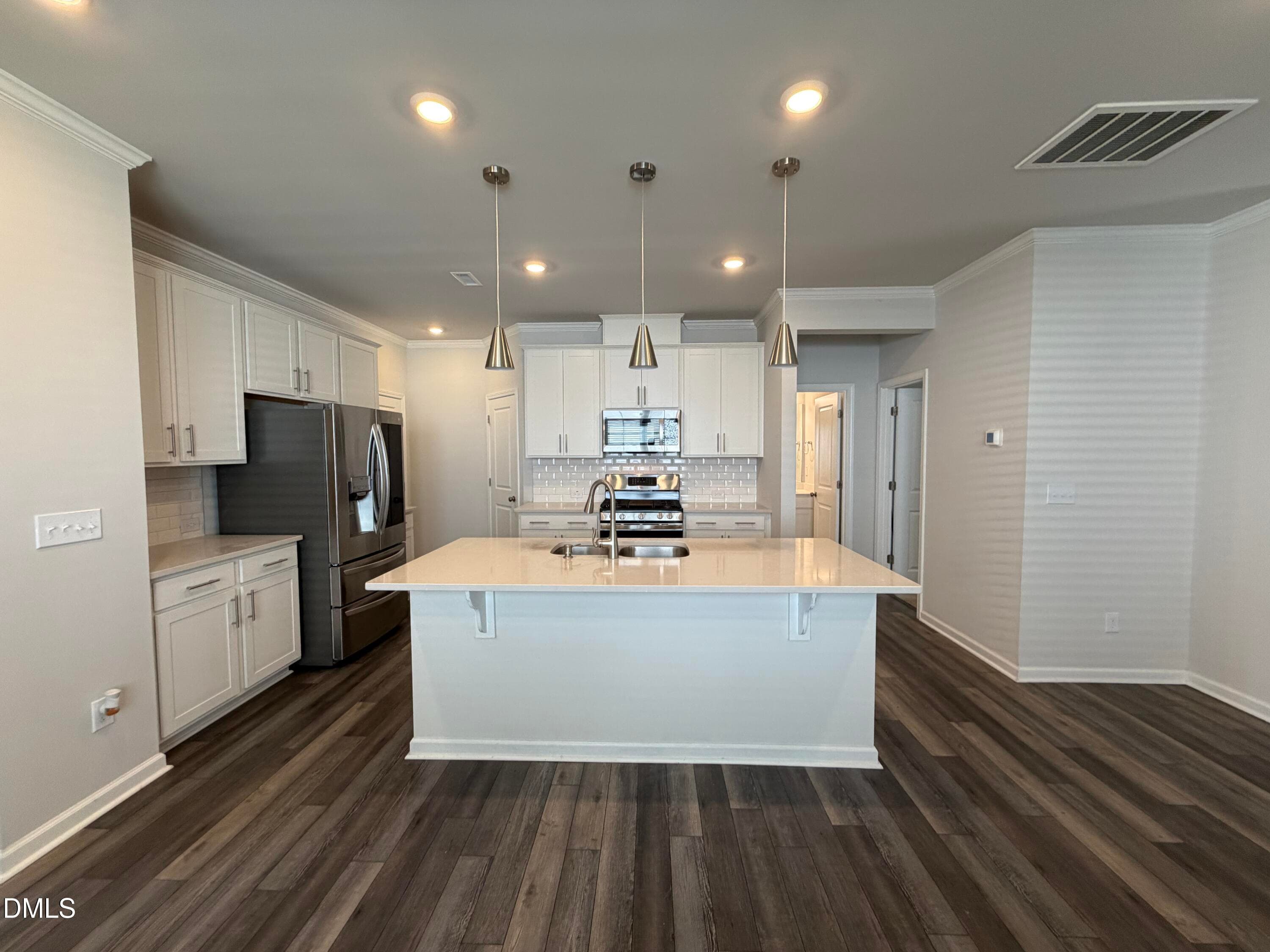 Sparkling Kitchen - 2405 Tobacco Root Drive, Raleigh, NC 27616, Raleigh