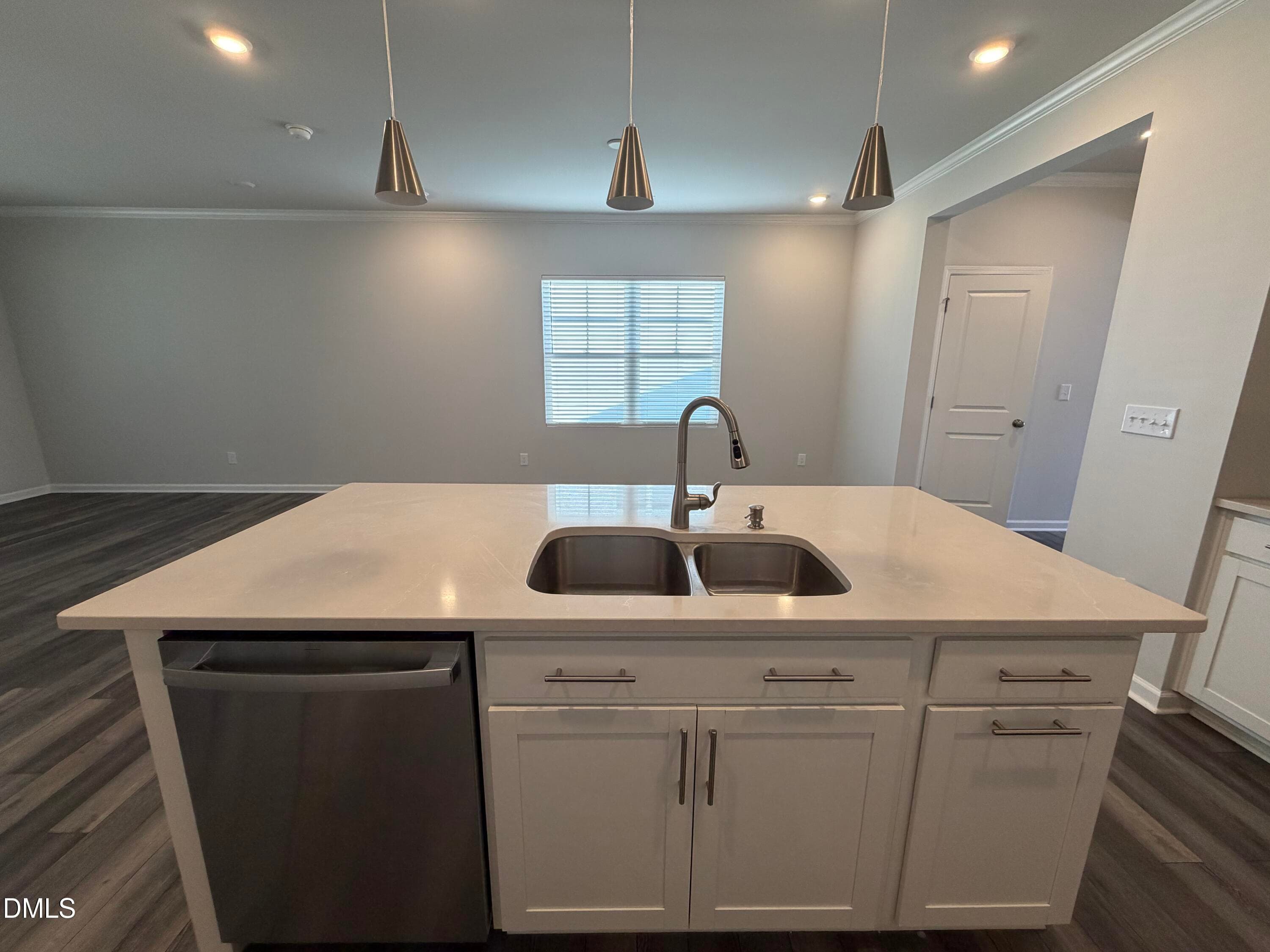 Quartz Counters - 2405 Tobacco Root Drive, Raleigh, NC 27616, Raleigh
