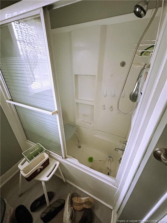 Bathroom and Tub/Shower - 754 W Horne Road, Rowland, NC 28383