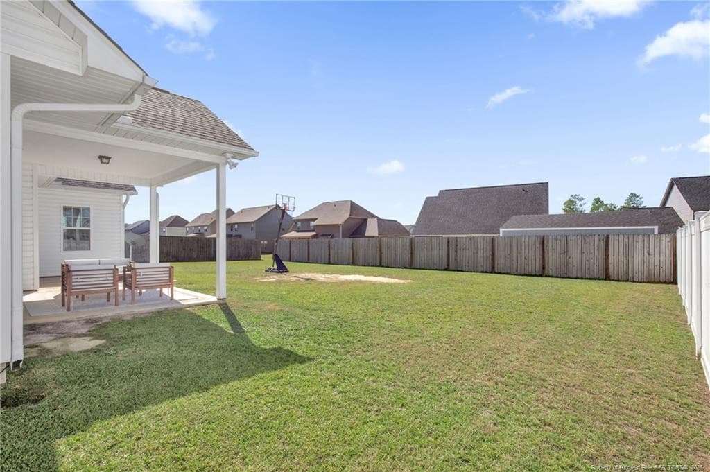 patio - 4828 McKinnon Farm Road, Fayetteville, NC 28304, Fayetteville