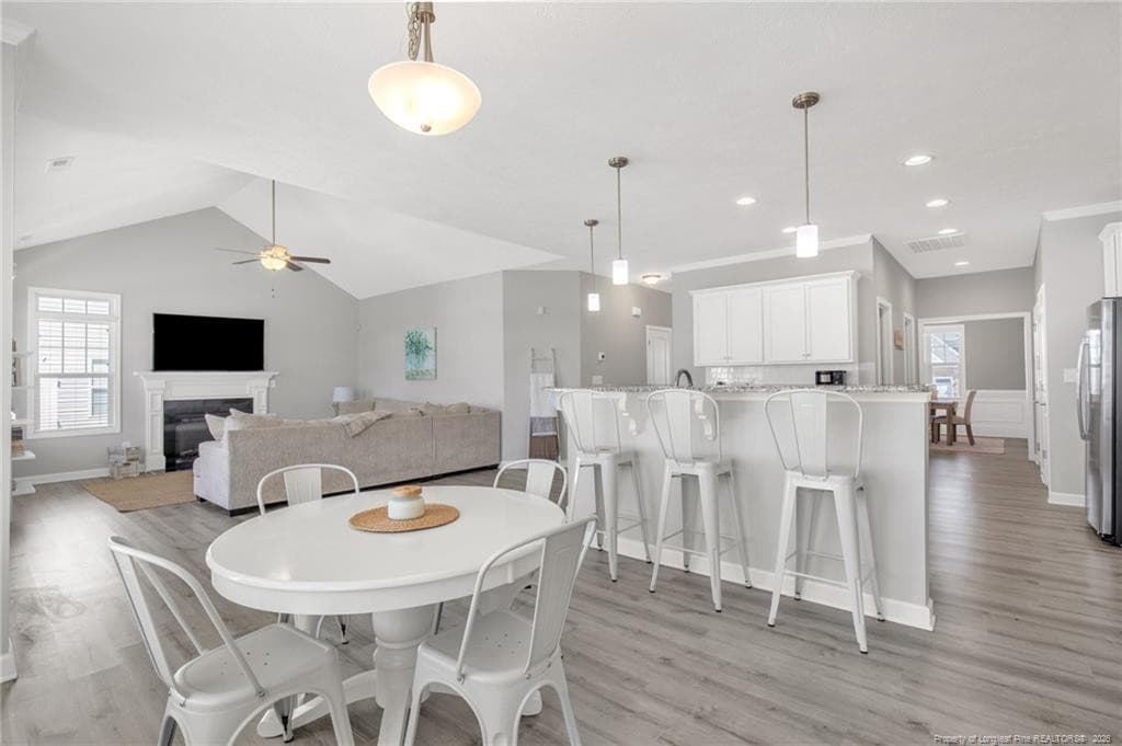 Eat in kitchen and breakfast bar - 4828 McKinnon Farm Road, Fayetteville, NC 28304, Fayetteville