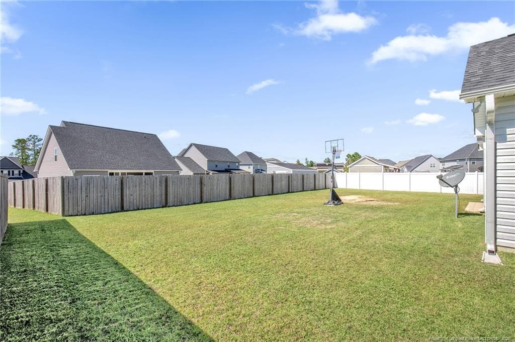 Privacy fence - 4828 McKinnon Farm Road, Fayetteville, NC 28304, Fayetteville