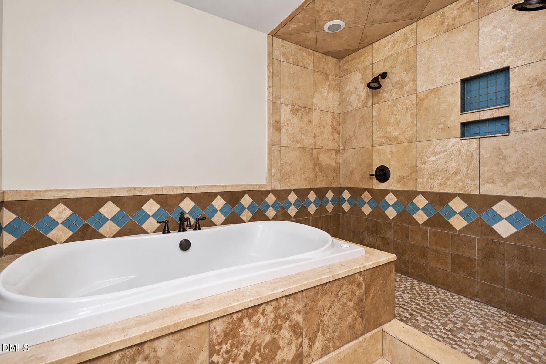 45-web-or-mls-415 River Bluff Rd Interio - 415 River Bluff Drive N, Dunn, NC 28334