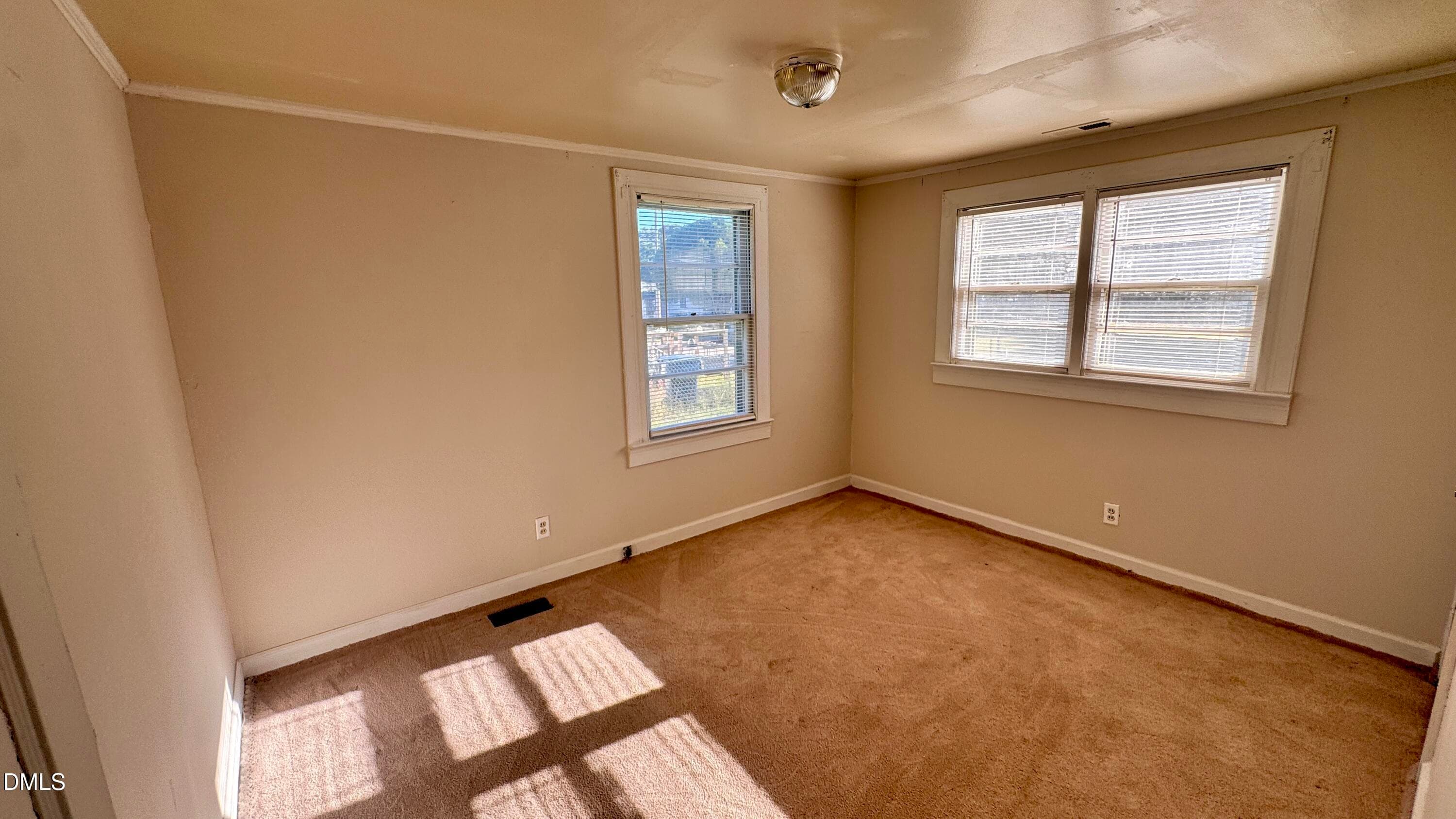 room - 815 S Martin Street, Fremont, NC 27830, Fremont