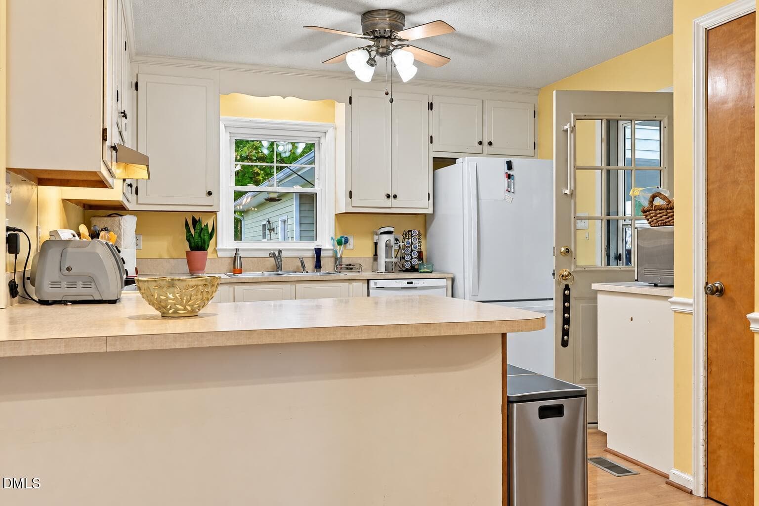 Hillsborough NC Home with Kitchen Breakf - 2526 Hardwood Lane, Hillsborough, NC 27278, Hillsborough