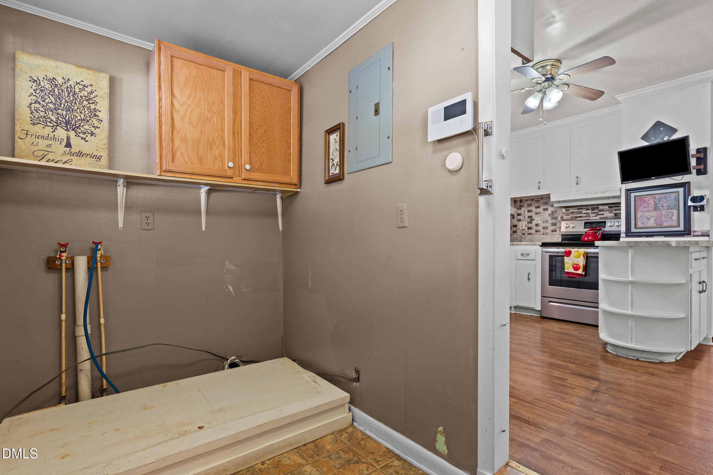 Laundry Room - 208 Old Post Road, Erwin, NC 28339, Erwin