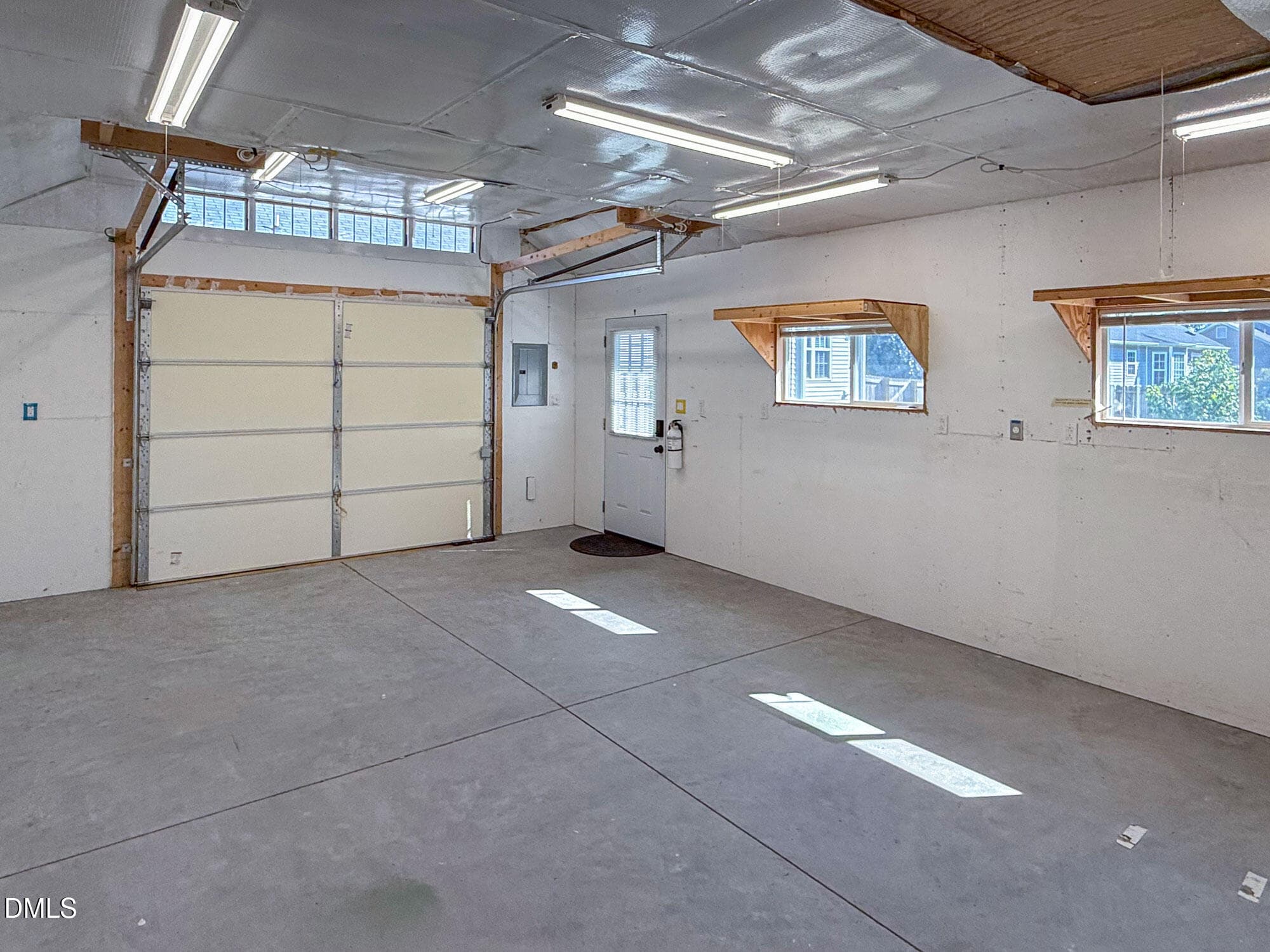 Garage - 1016 S Willhaven Drive, Fuquay Varina, NC 27526, Fuquay Varina