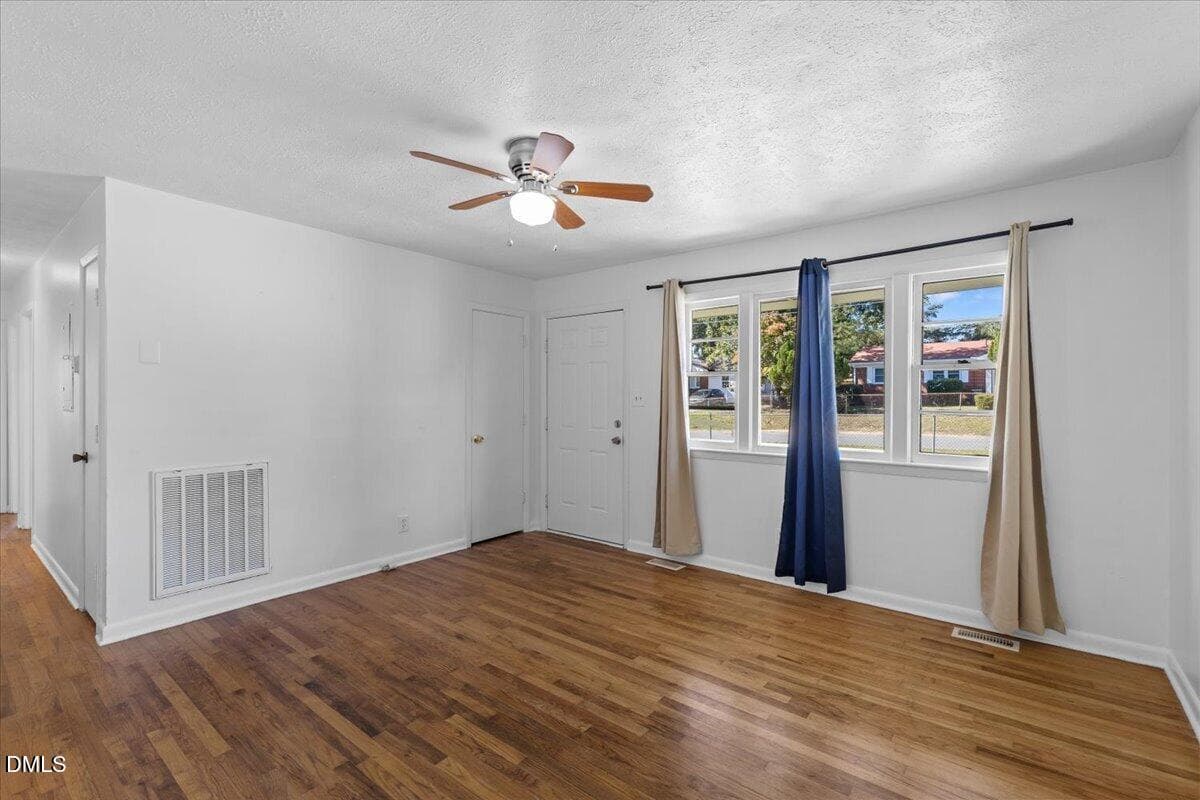 10-6122 Conaway Dr - 6122 Conaway Drive, Fayetteville, NC 28314, Fayetteville