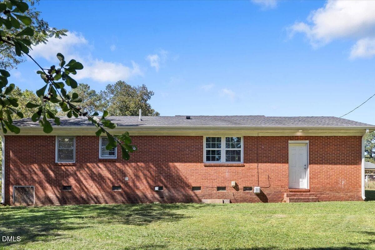33-6122 Conaway Dr - 6122 Conaway Drive, Fayetteville, NC 28314, Fayetteville