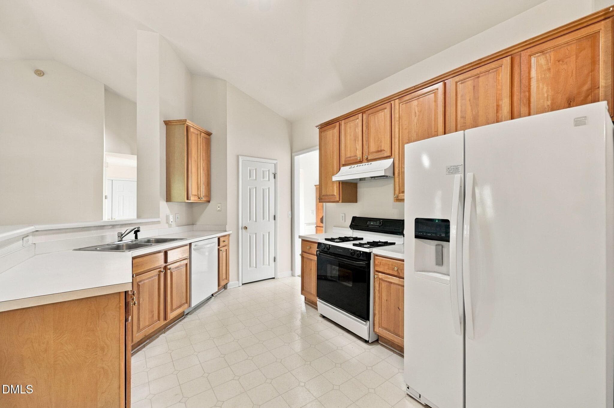23-web-or-mls-IMG_2957 - 6905 Whittlesea Place, Raleigh, NC 27616, Raleigh