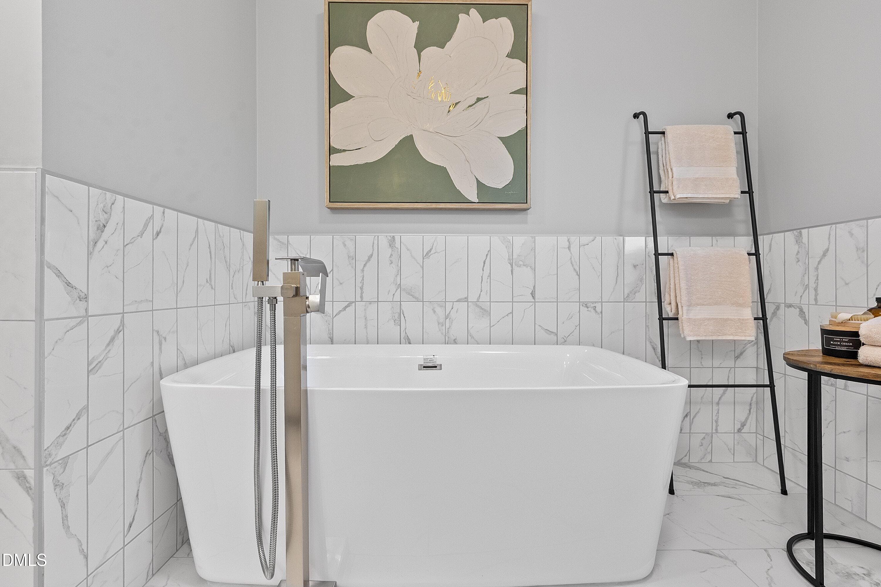 34 Primary Bath - Freestanding Tub - 5413 W Oaks Drive, Fuquay Varina, NC 27526, Fuquay Varina