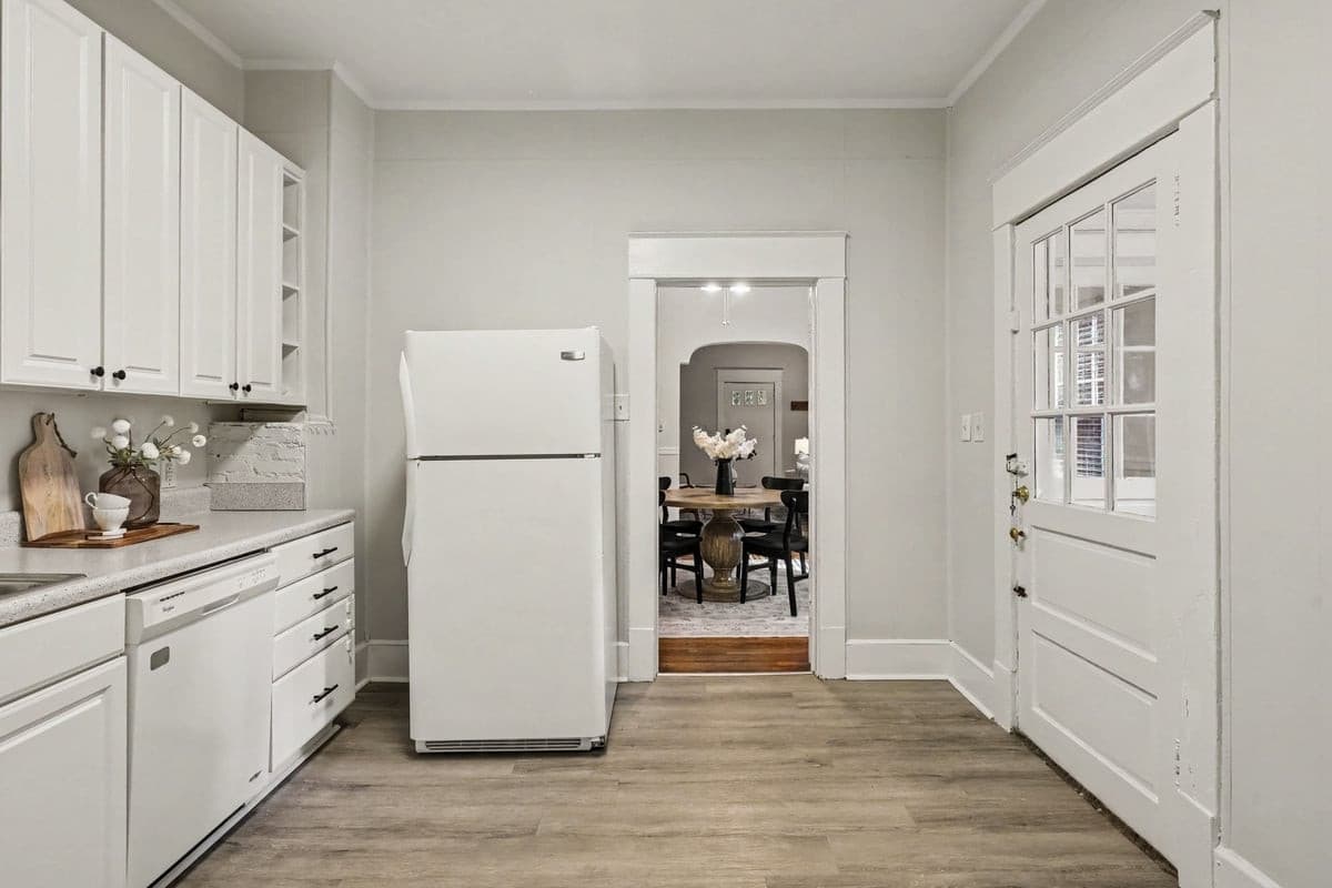 013_file_9904.jpg - 903 W Markham Avenue, Durham, NC 27701