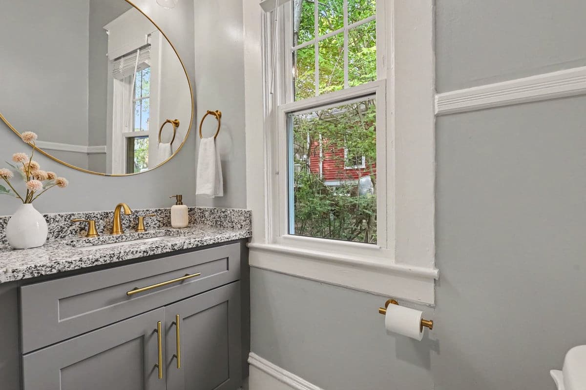 016_file_5298.jpg - 903 W Markham Avenue, Durham, NC 27701