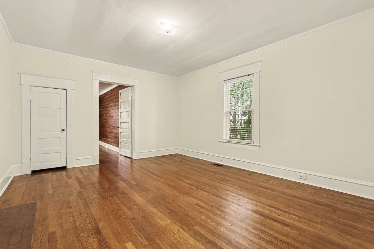 020_file_4218.jpg - 903 W Markham Avenue, Durham, NC 27701