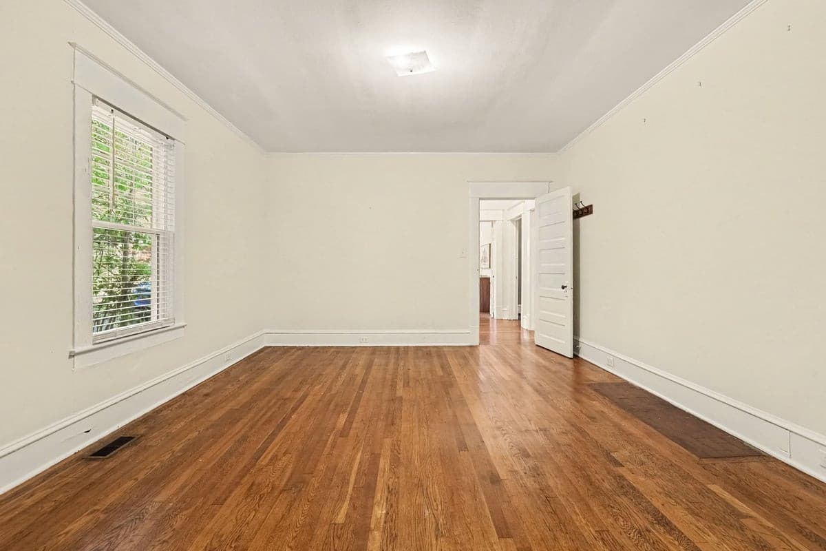 021_file_8179.jpg - 903 W Markham Avenue, Durham, NC 27701