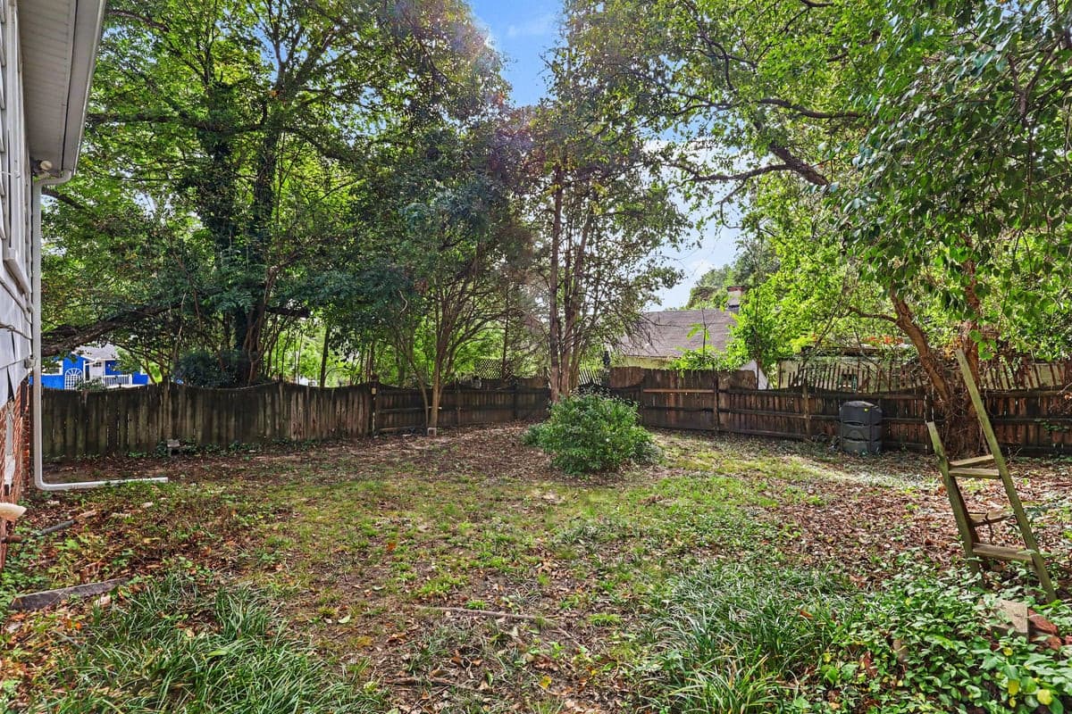 026_file_2771.jpg - 903 W Markham Avenue, Durham, NC 27701