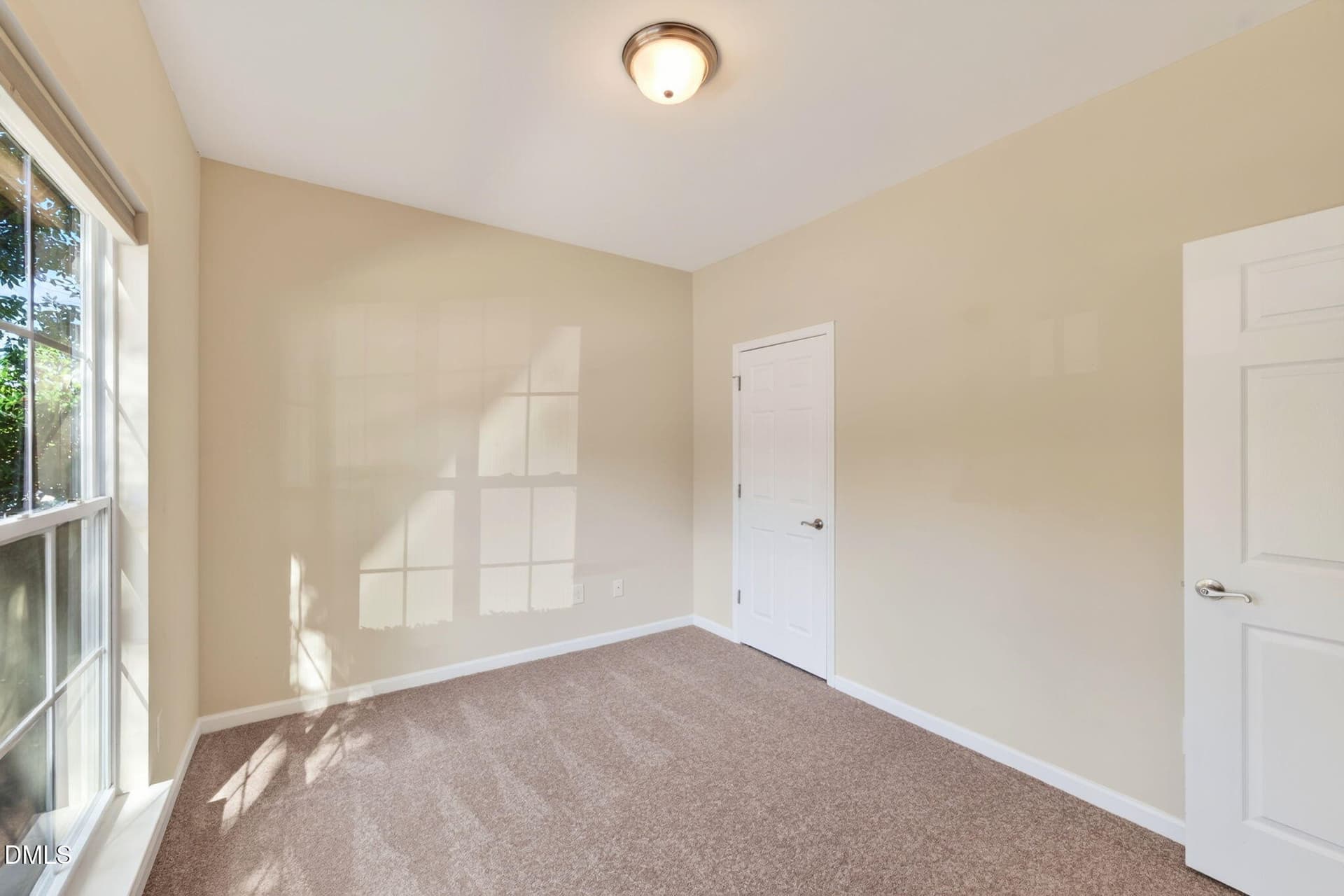 12-web-or-mls-P1091670 - 1164 Kelso Lane, Burlington, NC 27215