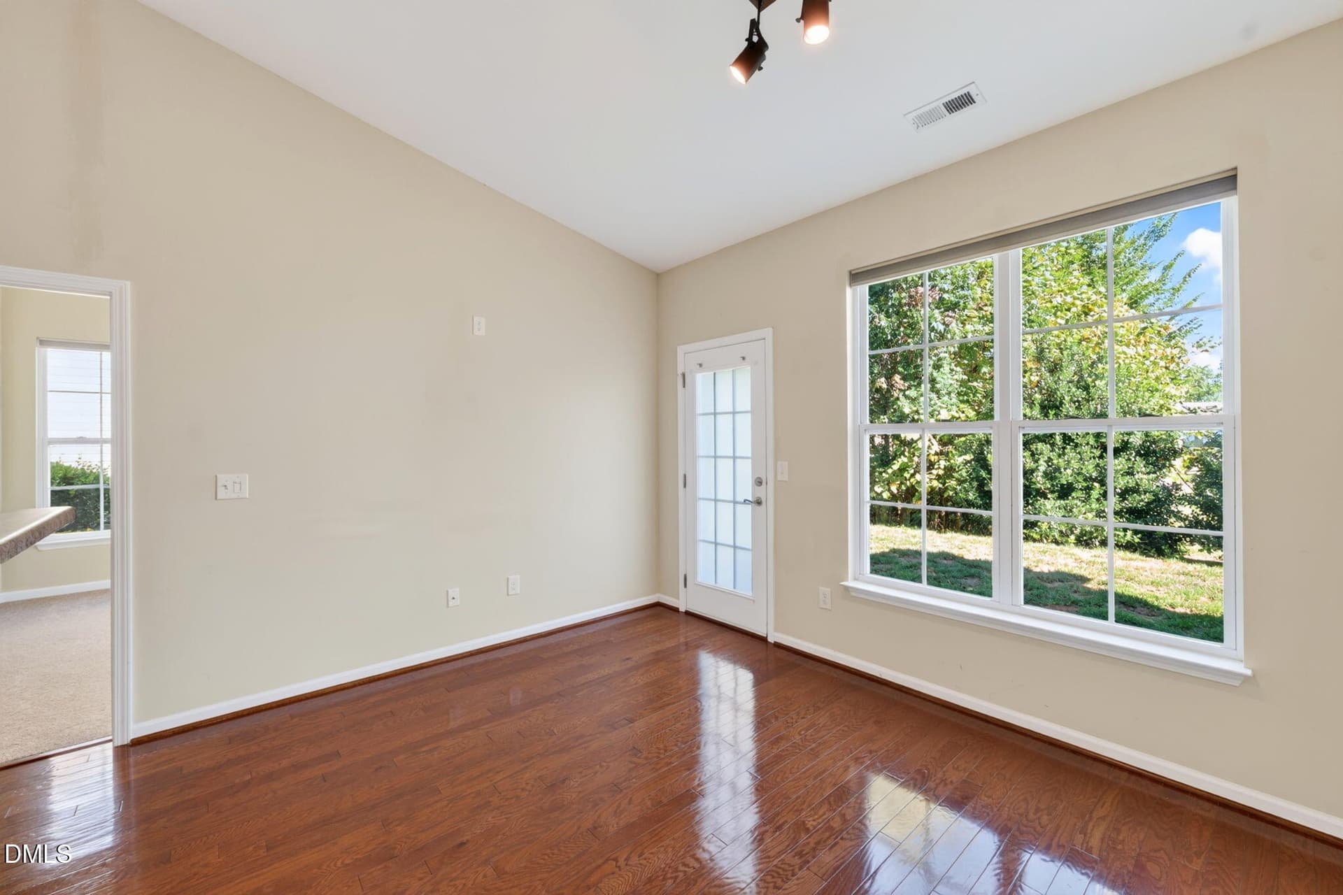 22-web-or-mls-P1091758 - 1164 Kelso Lane, Burlington, NC 27215
