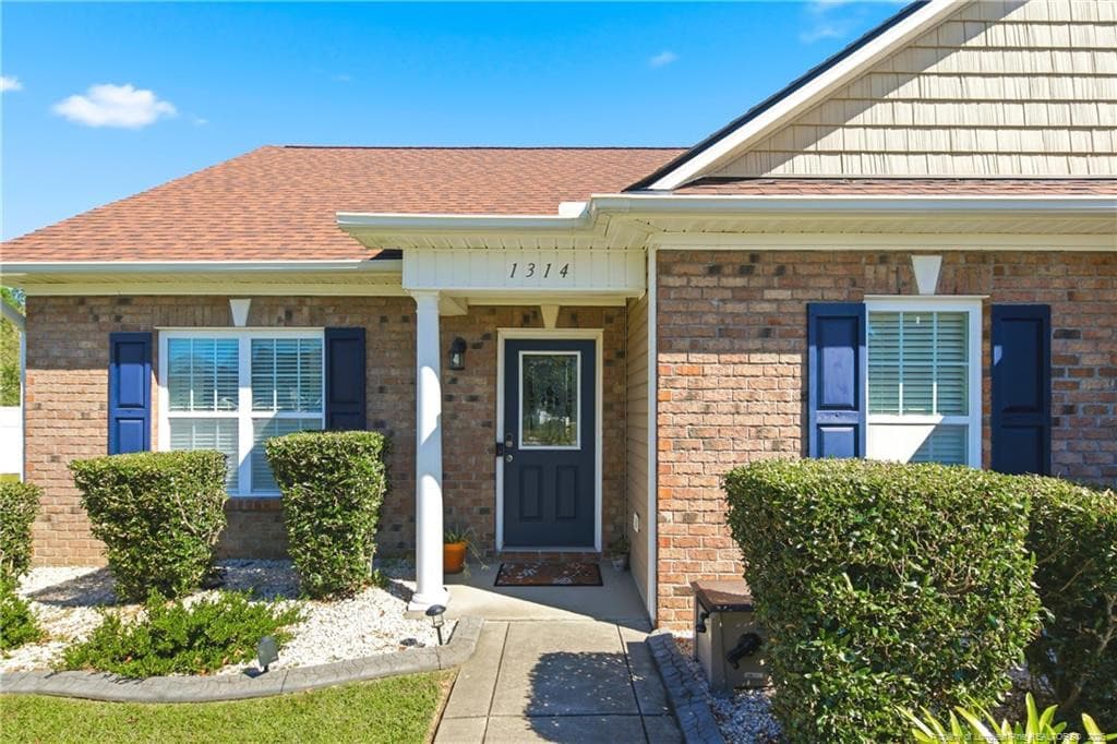 Photo 5 - 1314 Saint Johns Loop, Raeford, NC 28376, Raeford