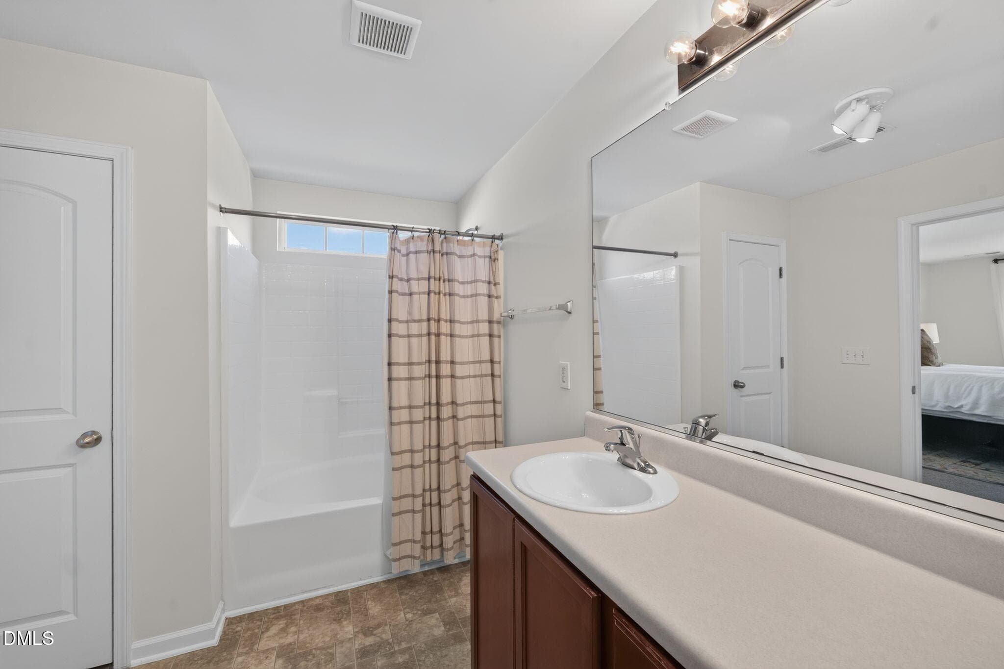 34-web-or-mls-P1102255 - 2718 Creek Bend Court, Graham, NC 27253, Graham