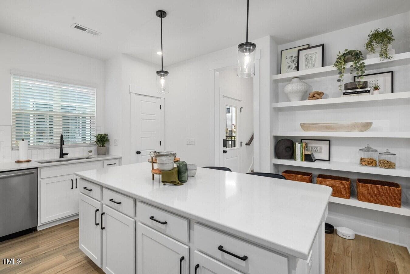 image - 554 E Hargett Street Henri, Raleigh, NC 27601