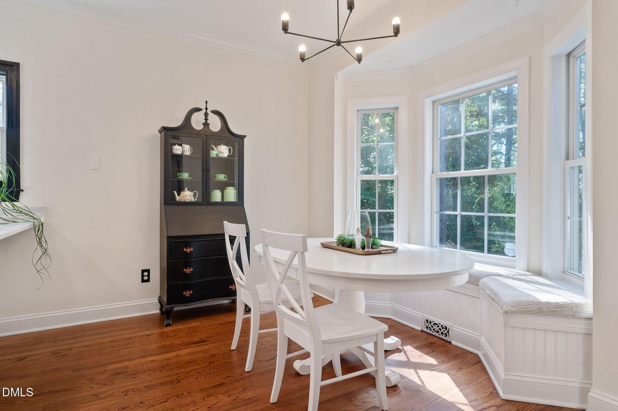 Breakfast Nook w/ Built-in Seating - 1813 Foxbrook Drive, Raleigh, NC 27603, Raleigh