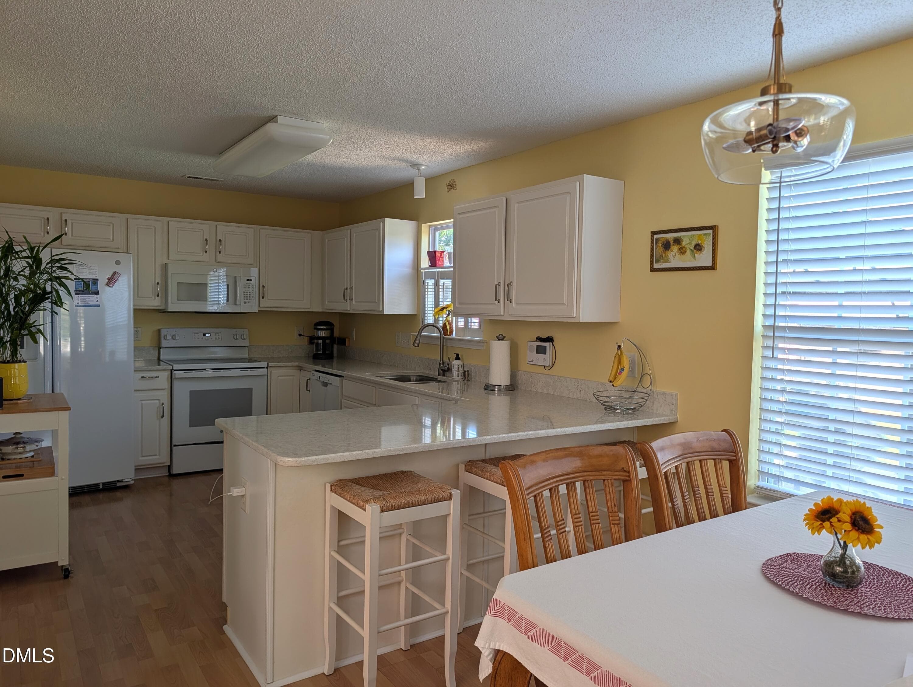 Sandstone dining-kitchen - 1112 Sandstone Court, Mebane, NC 27302, Mebane
