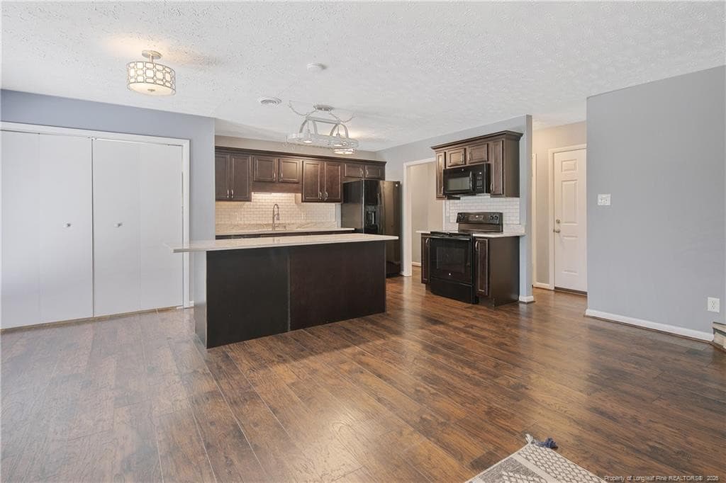 Photo 11 - 2226 Kingsberry Lane, Fayetteville, NC 28304, Fayetteville
