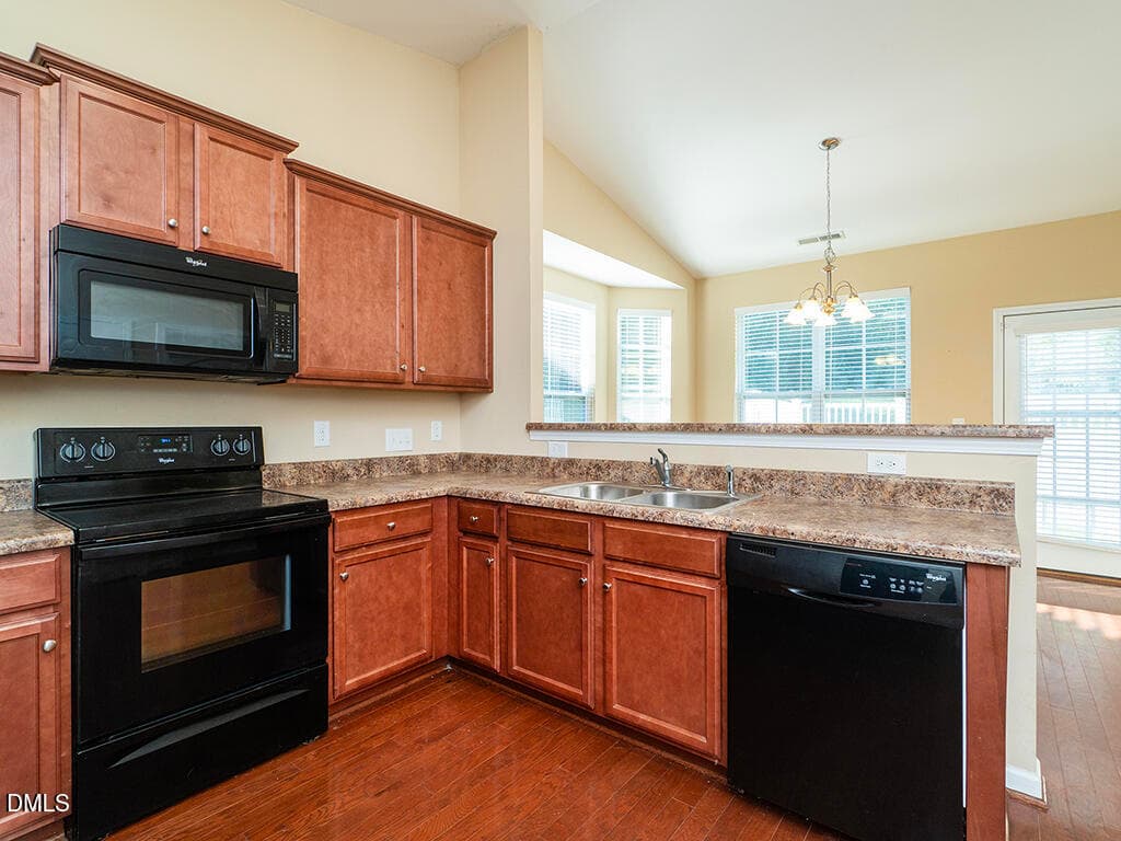 09 1163_KelsoLn Kitchen1_MLS - 1163 Kelso Lane, Burlington, NC 27215, Burlington