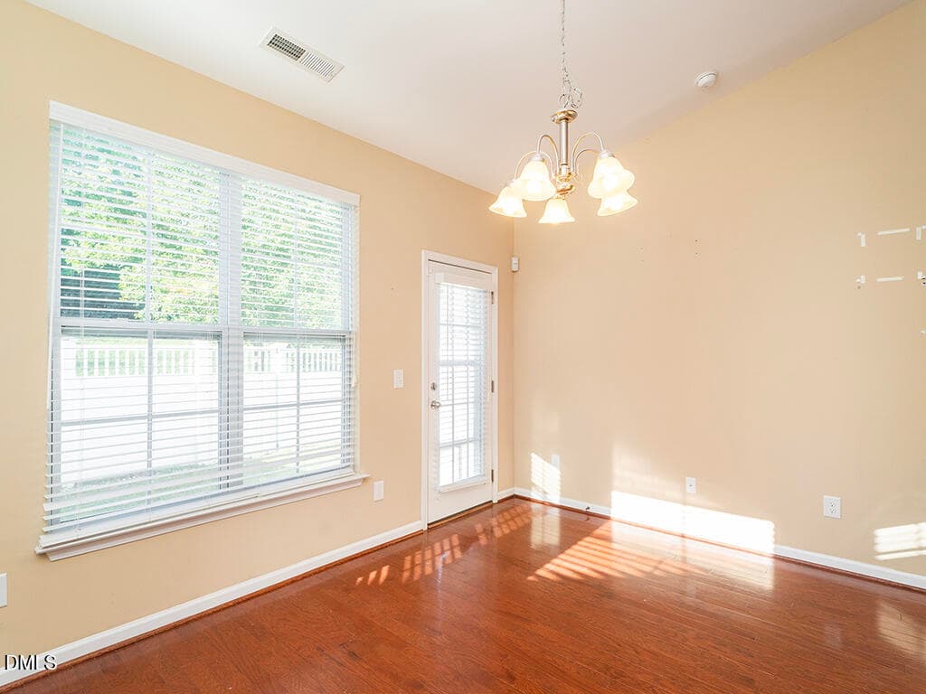 18 1163_KelsoLn Dining4_MLS - 1163 Kelso Lane, Burlington, NC 27215, Burlington