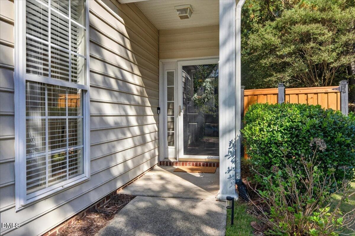 19-5029DeltaLakeRdRaleigh_020 - 5029 Delta Lake Drive, Raleigh, NC 27612, Raleigh