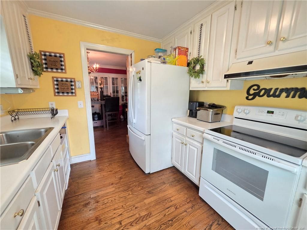 Photo 11 - 705 Peterson Street, Clinton, NC 28328
