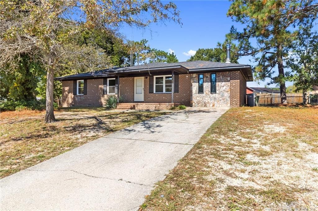 Photo 3 - 3766 Colonial Cove, Hope Mills, NC 28348, Hope Mills