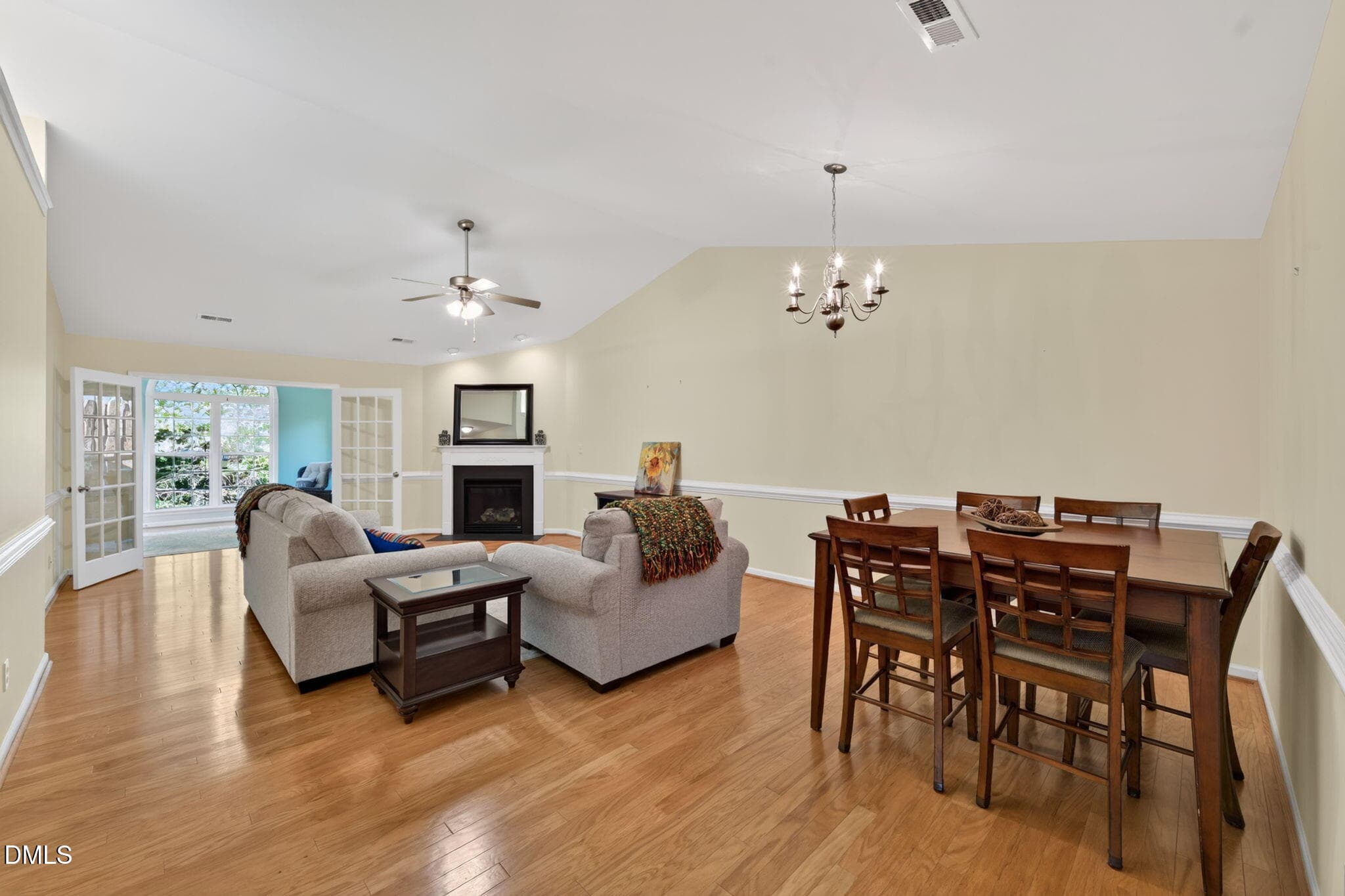 Open living - 3709 Tartan Lane, Burlington, NC 27215, Burlington