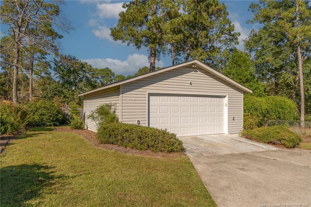 Photo 39 - 821 E Donaldson Avenue, Raeford, NC 28376, Raeford