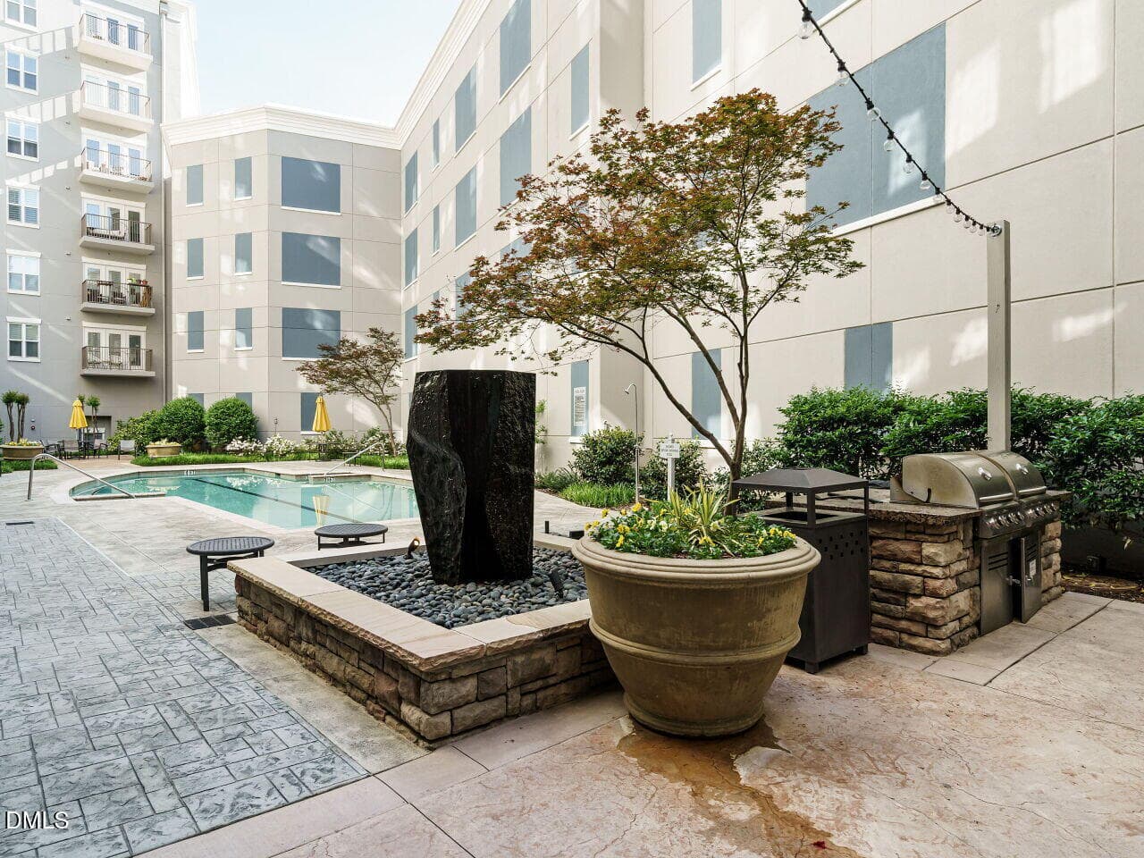 Courtyard with Garden & Salt Water Pool - 222 Glenwood Avenue 210, Raleigh, NC 27603, Raleigh