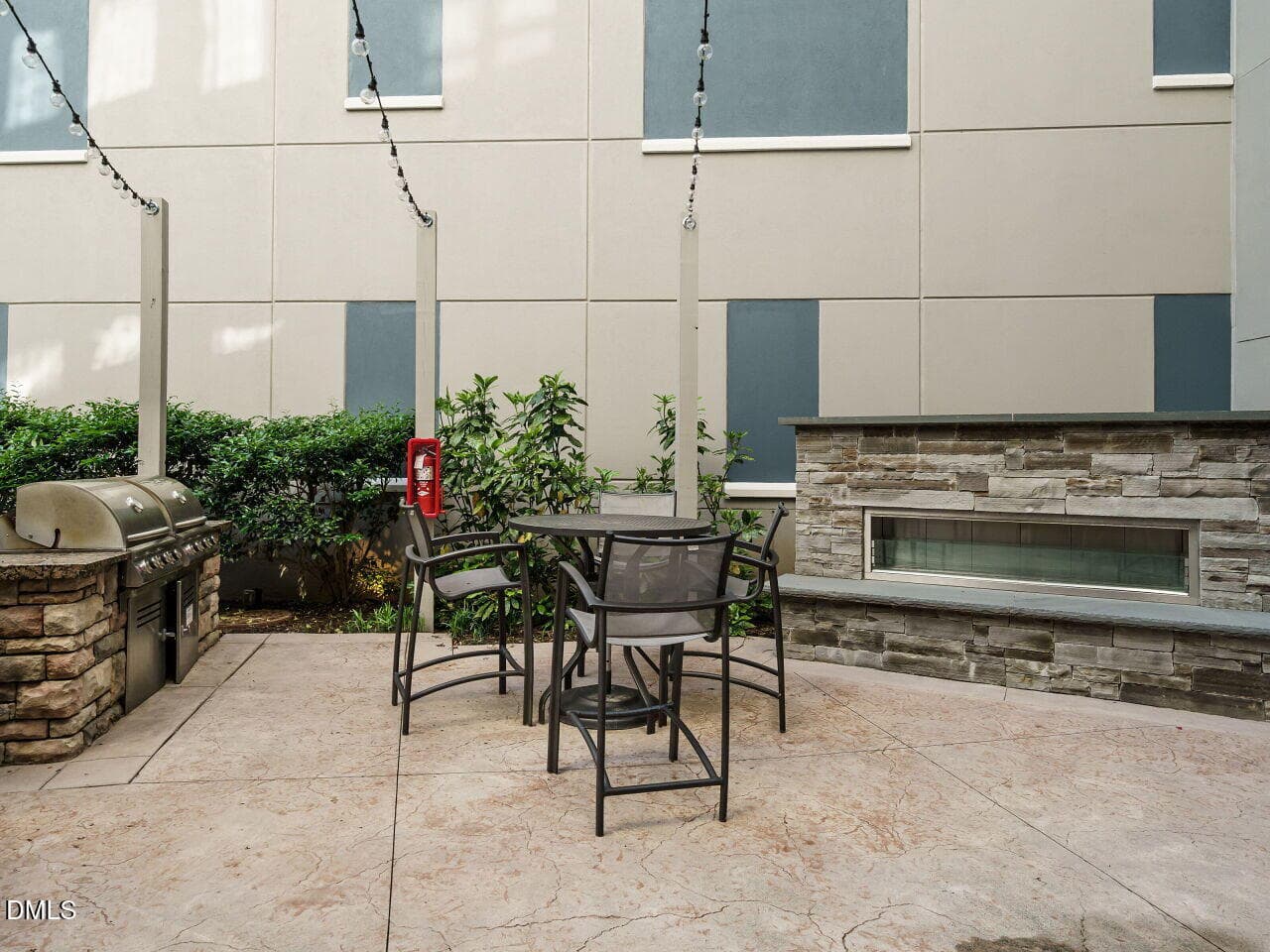 Courtyard - 222 Glenwood Avenue 210, Raleigh, NC 27603, Raleigh