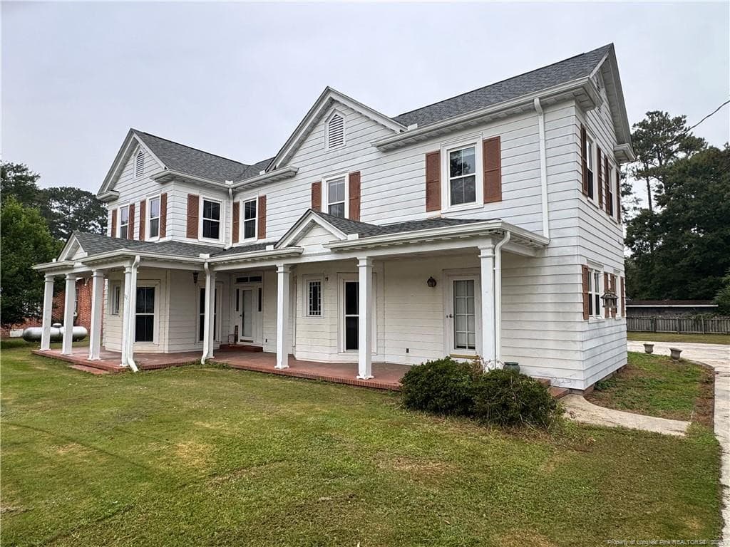 Photo 2 - 112 W Main Street, NC 28458