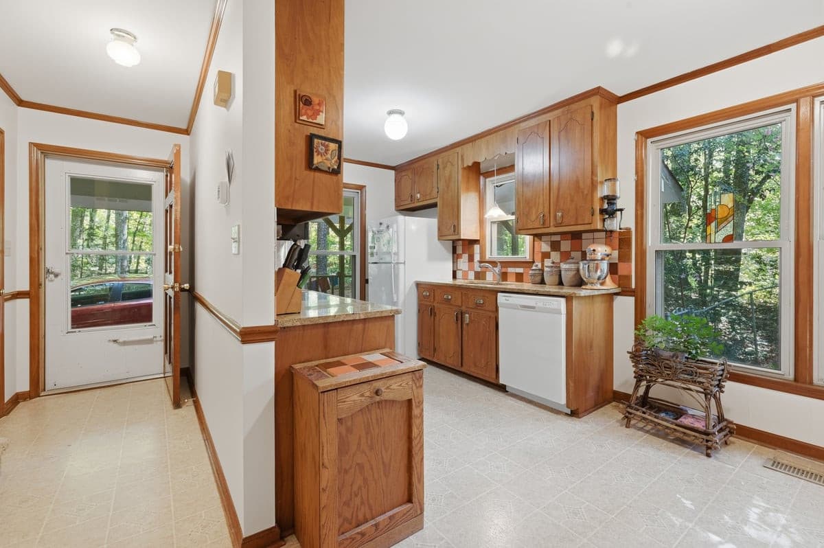 052.jpg - 1429 Davis Road, Hillsborough, NC 27278, Hillsborough