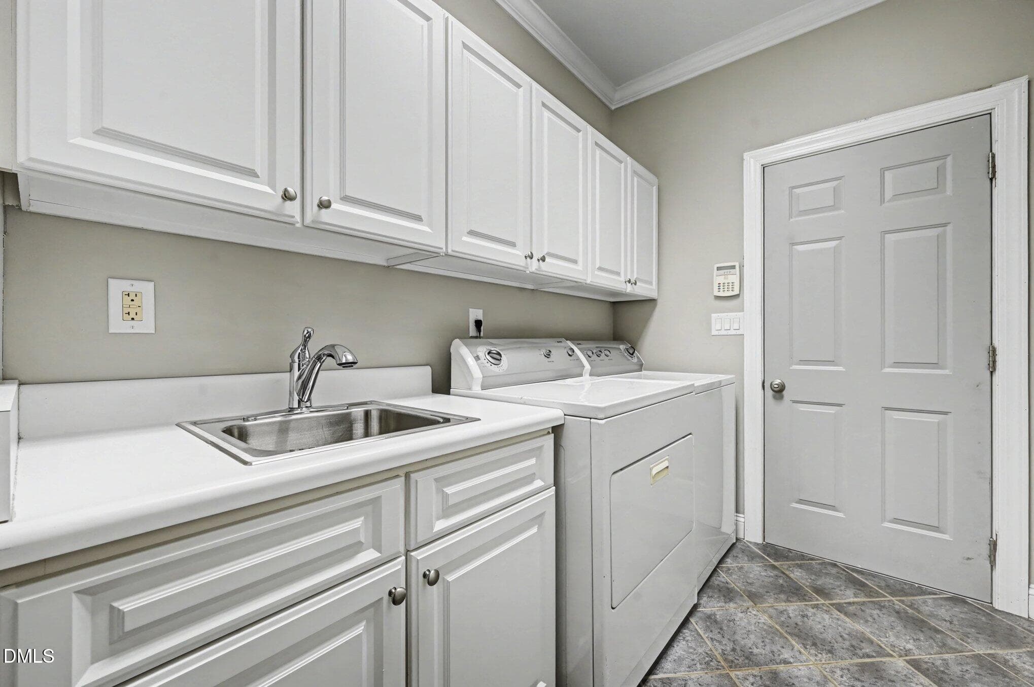 LaundryRm - 5 Leathers Court, Durham, NC 27705, Durham